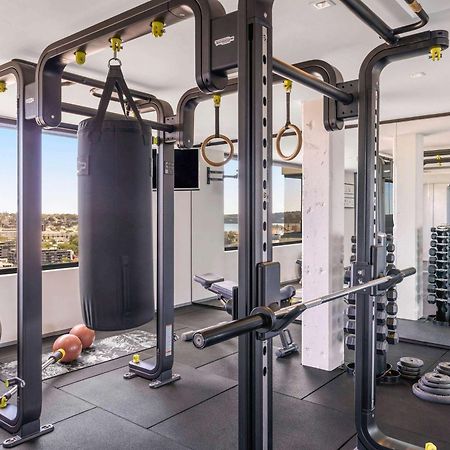 Pullman Sydney Hyde Park Hotel Kültér fotó The gym at The Ivy Collection