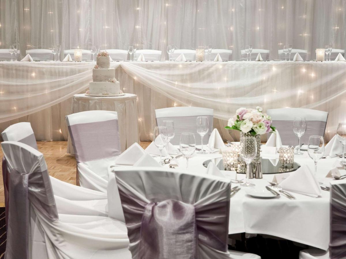 Pullman Sydney Hyde Park Hotel Kültér fotó A wedding reception