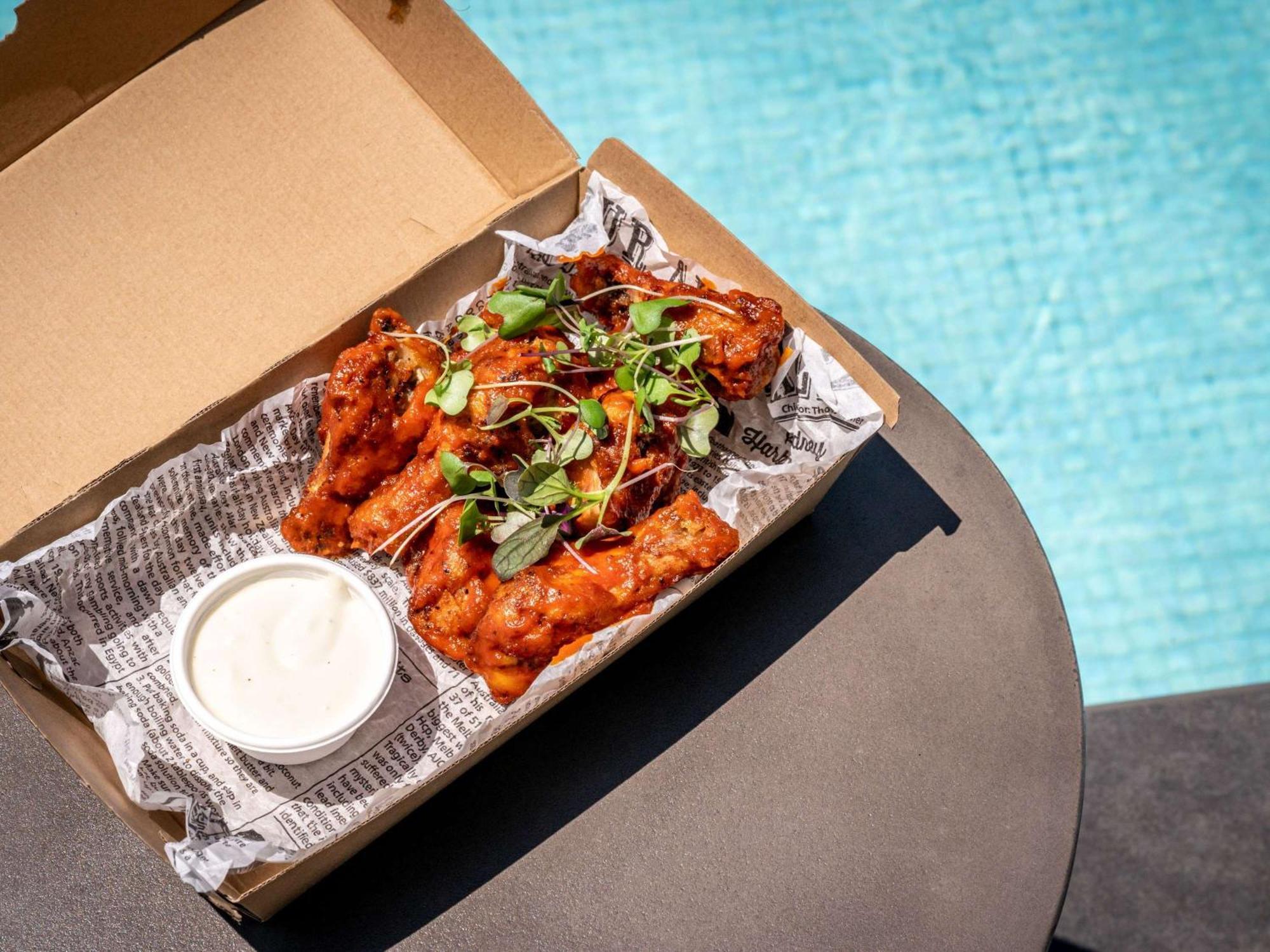Pullman Sydney Hyde Park Hotel Kültér fotó Chicken wings