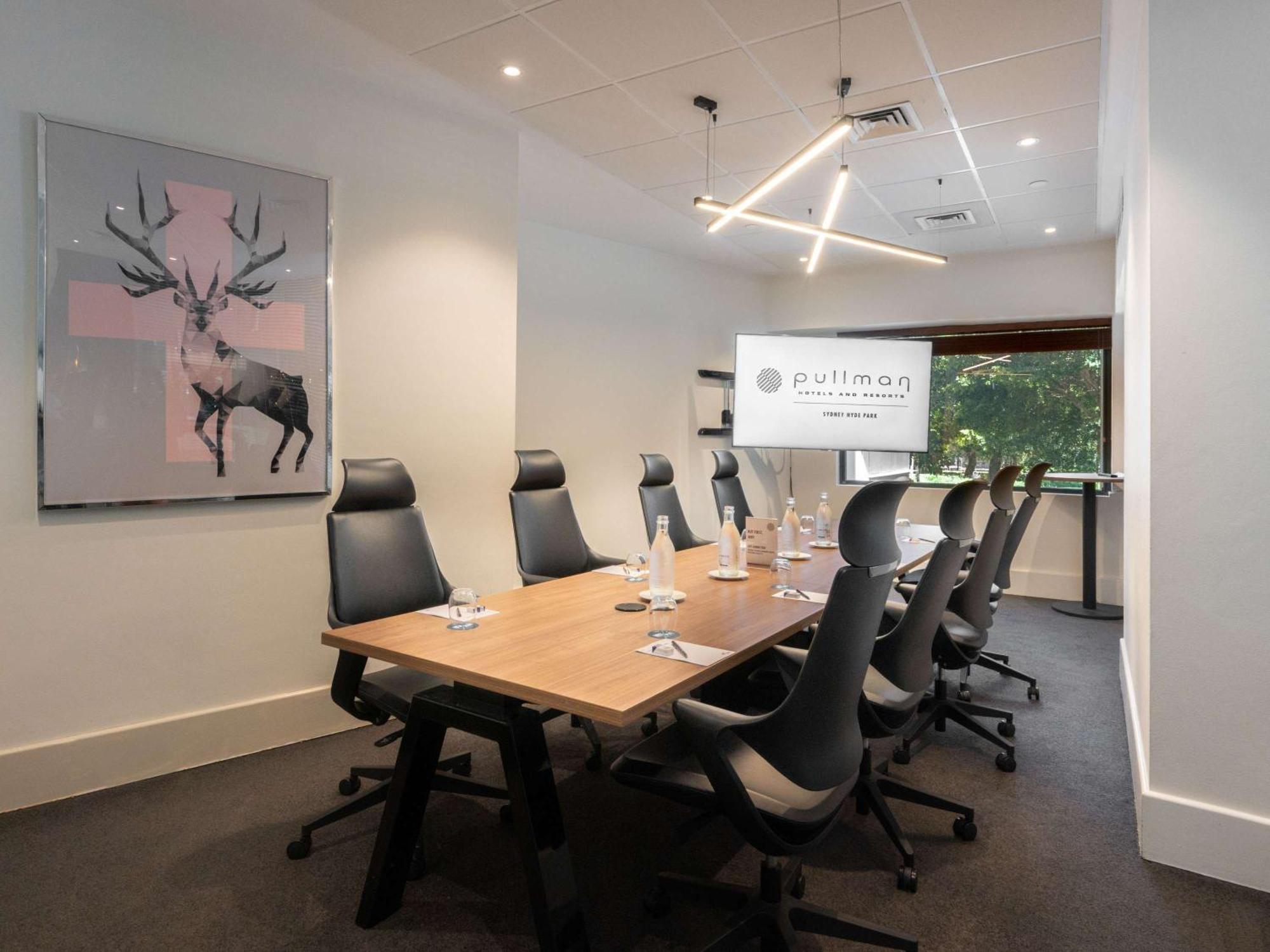Pullman Sydney Hyde Park Hotel Kültér fotó Boardroom at the Pullman Hotel, Adelaide